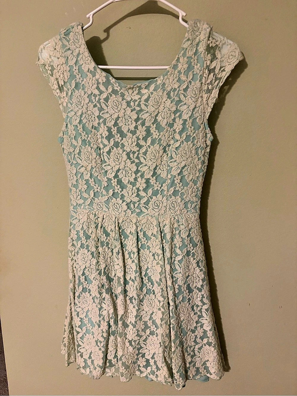 B. DARLIN Floral Lace Mini Dress Size 10 juniors Like New